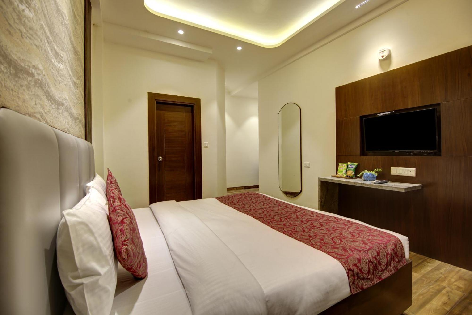 Hotel Kashish Plaza - 5 Mins From Metro Station Delhi  Exteriör bild
