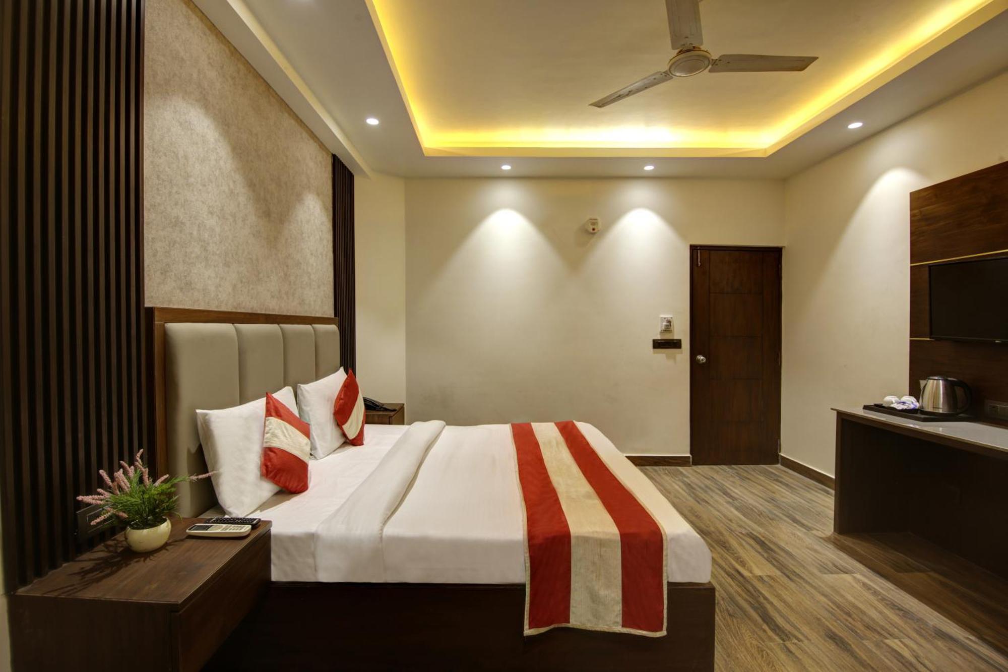 Hotel Kashish Plaza - 5 Mins From Metro Station Delhi  Exteriör bild