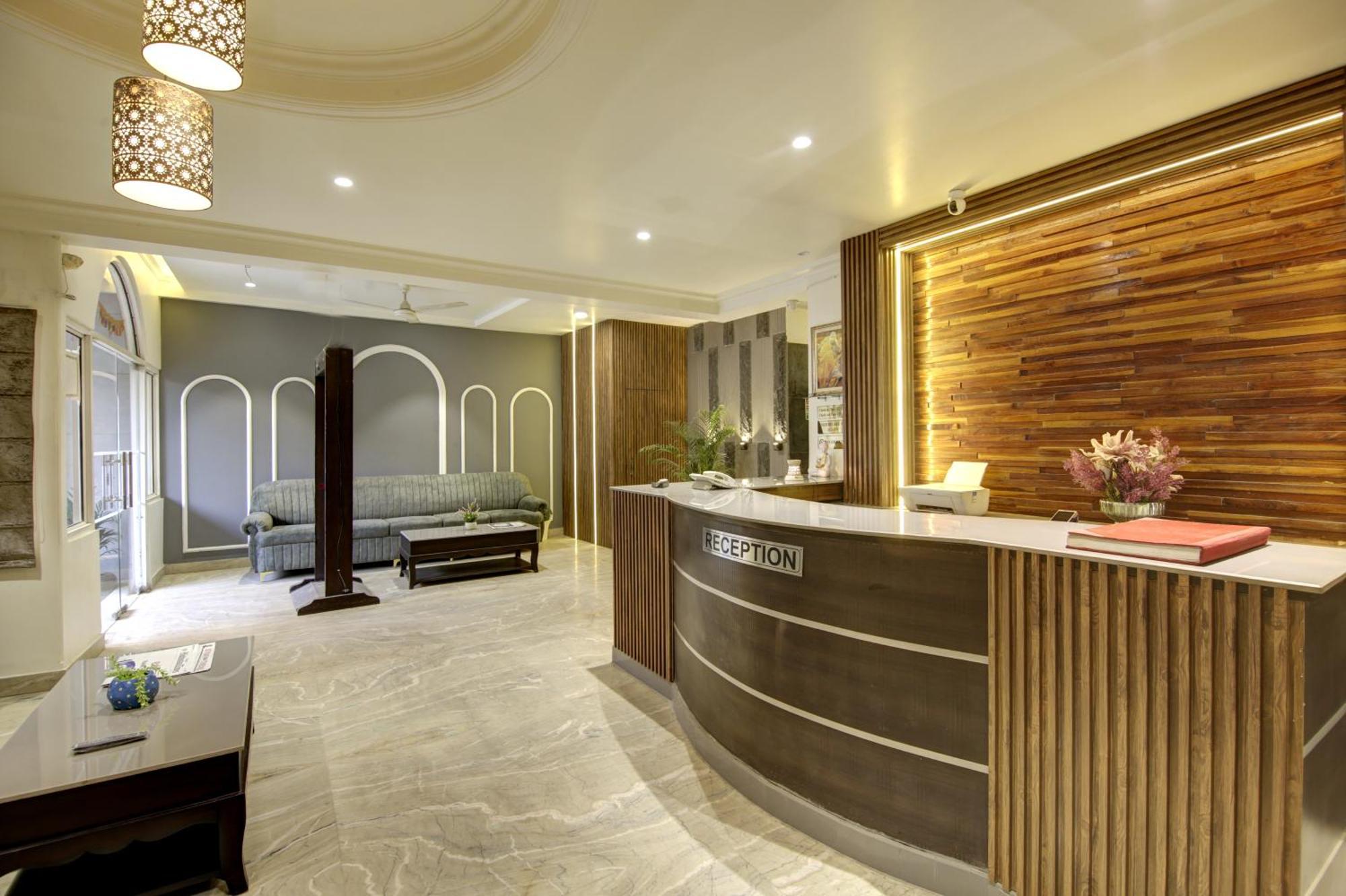 Hotel Kashish Plaza - 5 Mins From Metro Station Delhi  Exteriör bild