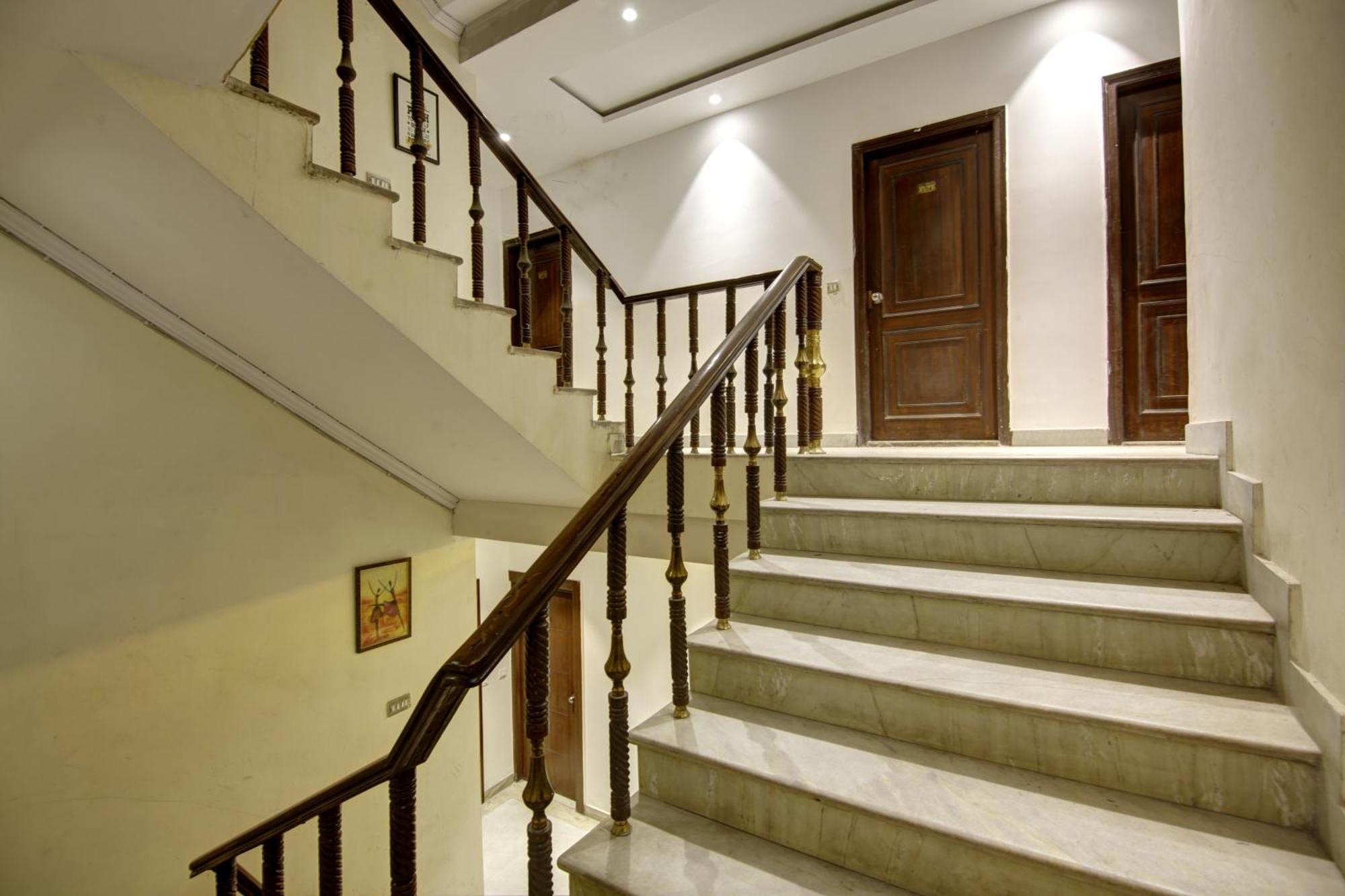 Hotel Kashish Plaza - 5 Mins From Metro Station Delhi  Exteriör bild