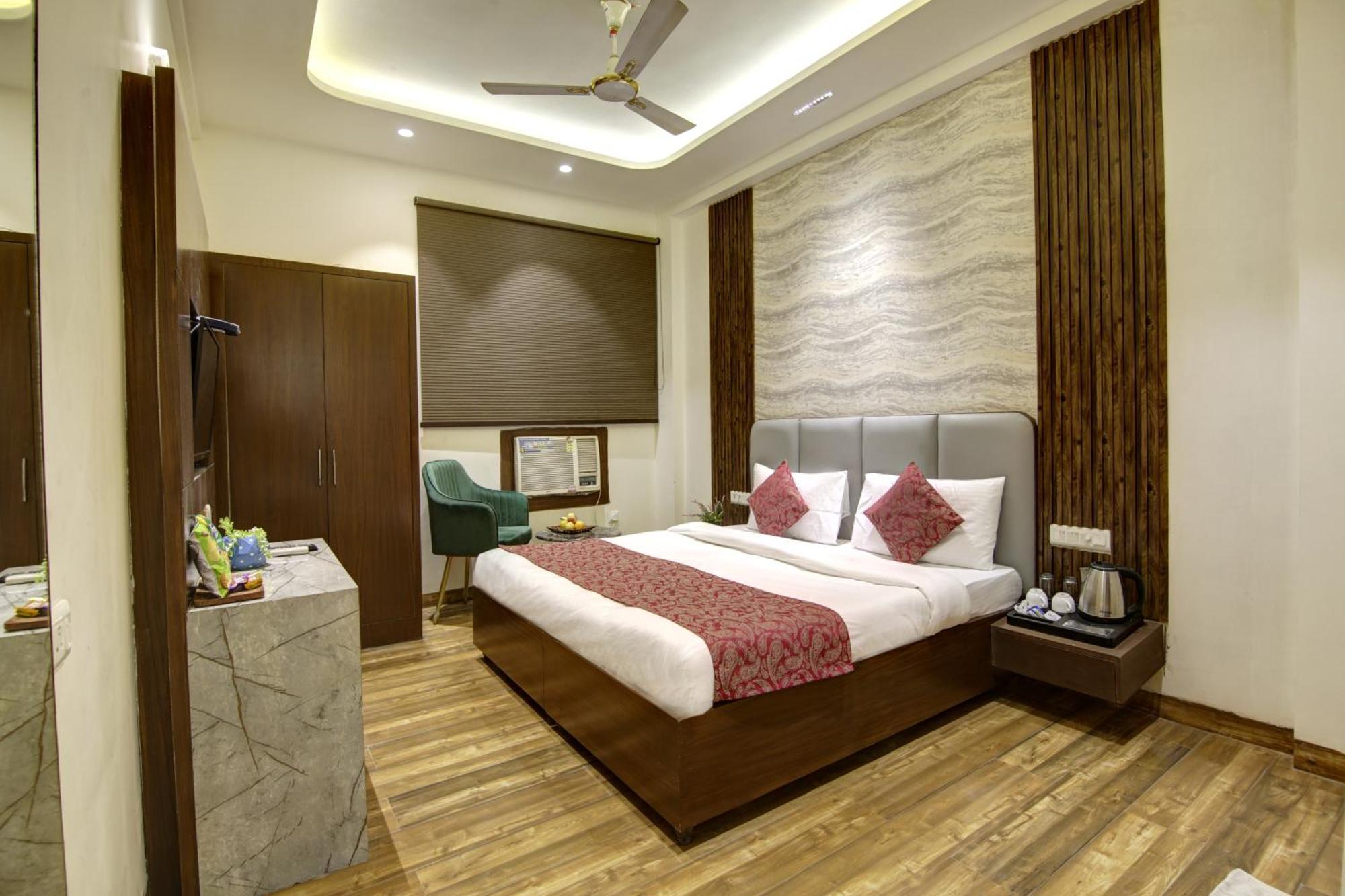 Hotel Kashish Plaza - 5 Mins From Metro Station Delhi  Exteriör bild